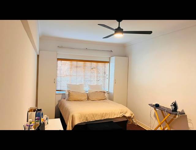 1 BEDROOM FLAT TO LET IN ESSENWOOD